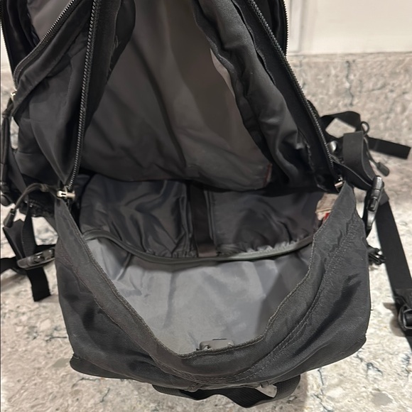The North Face Black Men's Backpack - Picture 7 of 7
